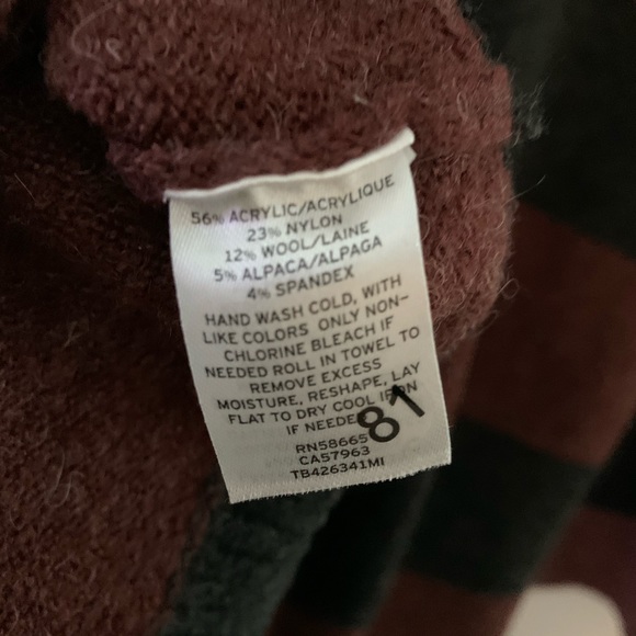 Treasure Bond Turtleneck - Picture 4 of 4